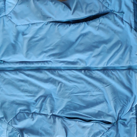 EUC TNF Ventrix Hoodie Jacket - Picture 3 of 9